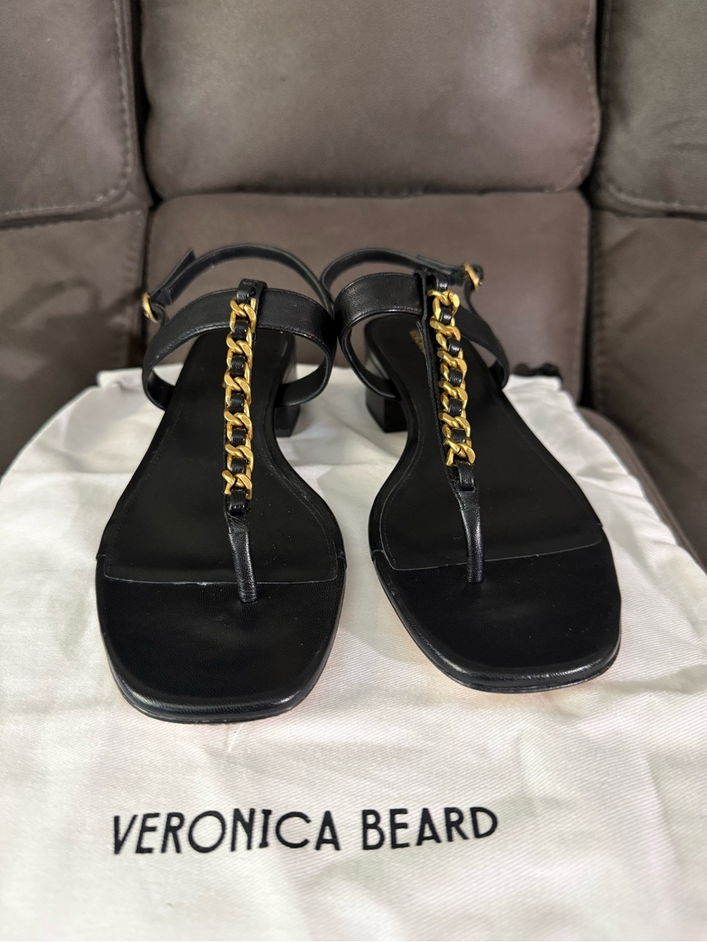 Veronica Beard Black Leather T-Strap Sandals with Gold Chain - Picture 2 of 7